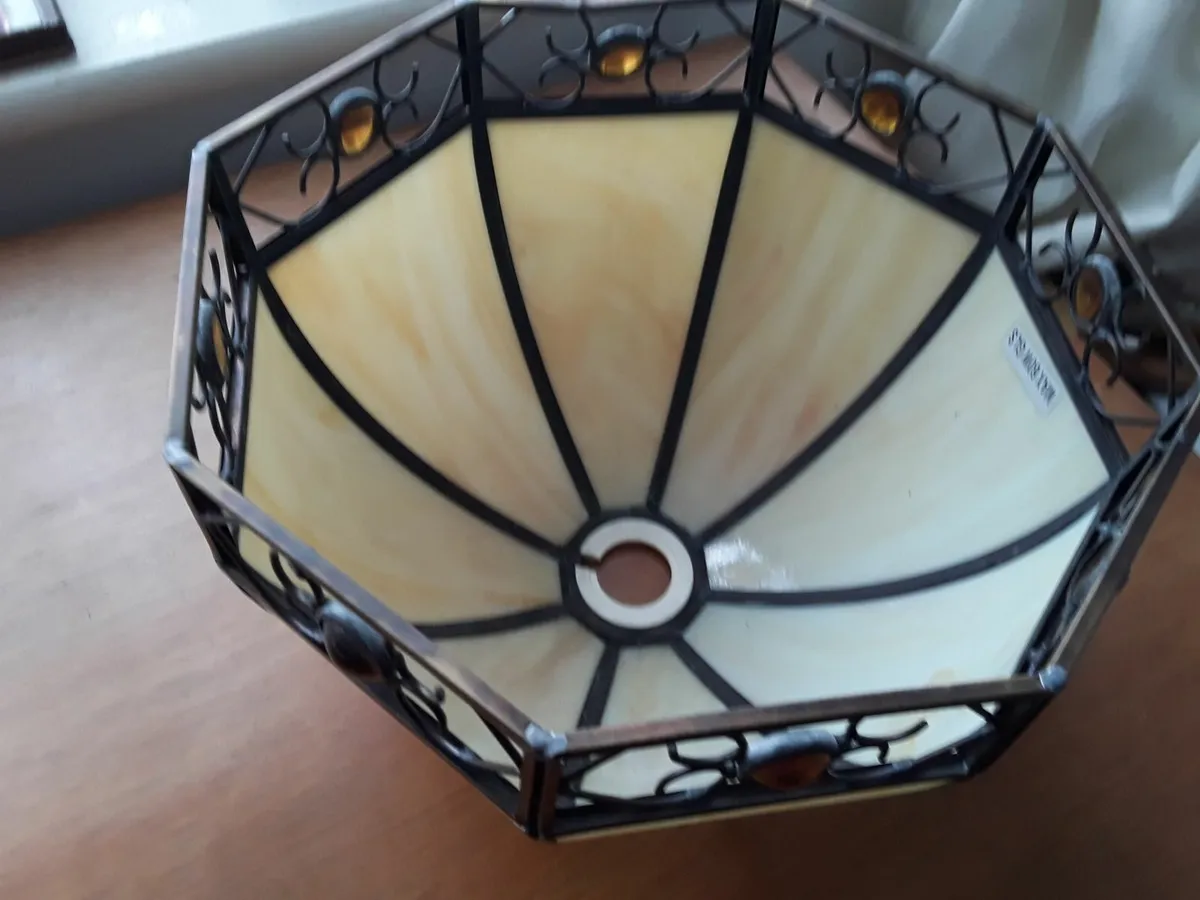 Lovely art deco Tiffany style pendant glass shade - Image 2