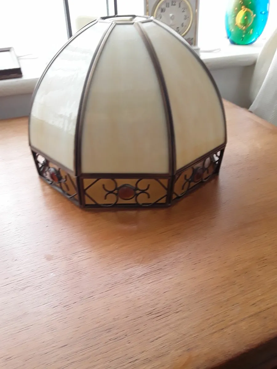 Lovely art deco Tiffany style pendant glass shade - Image 4