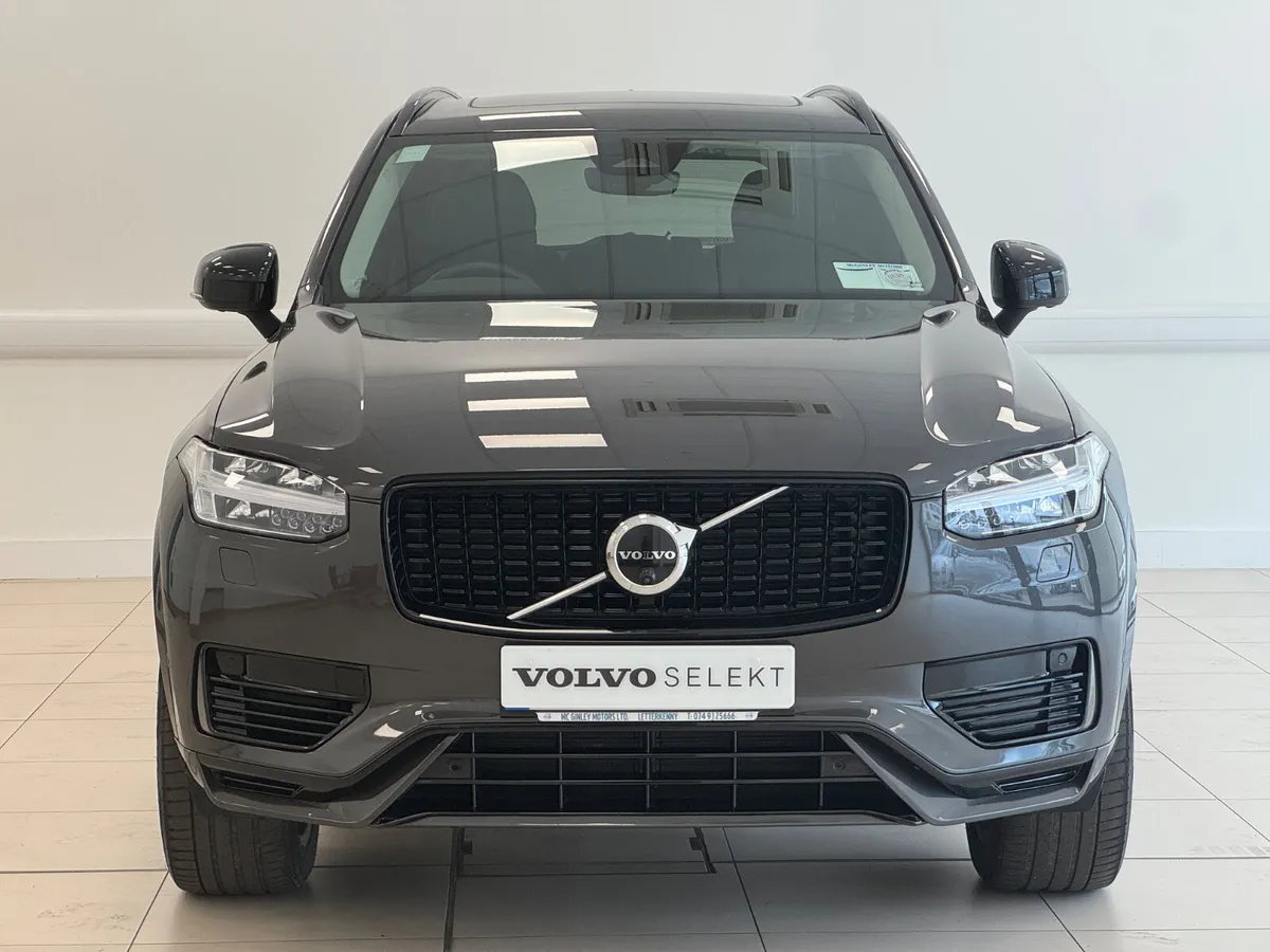 Volvo XC90 2022 - Image 2