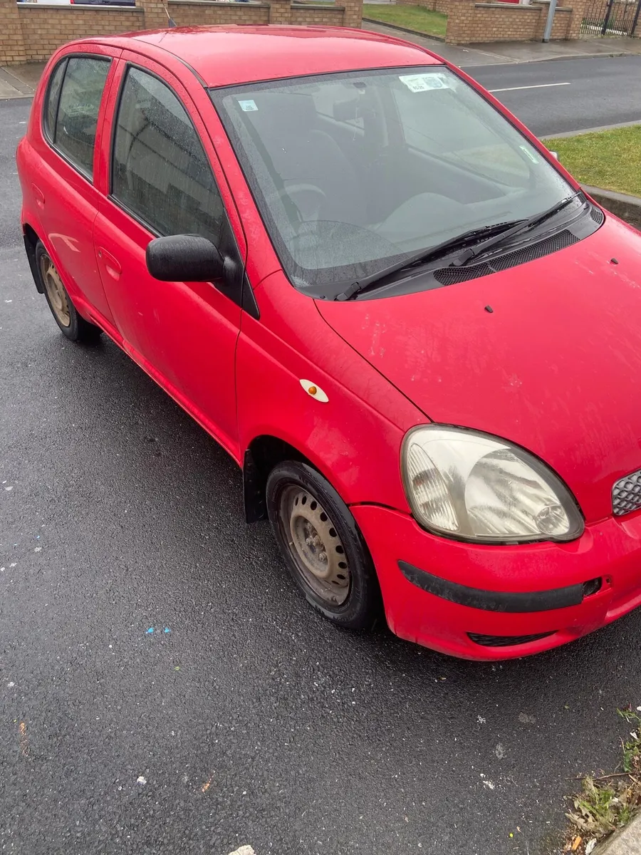 Toyota Yaris 2004 - Image 2