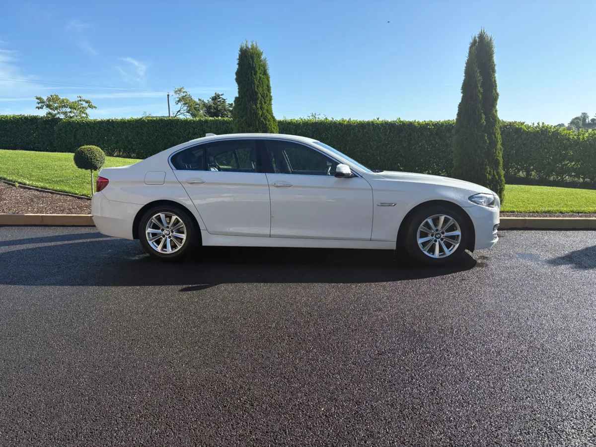 BMW 5-Series 2015 - Image 3