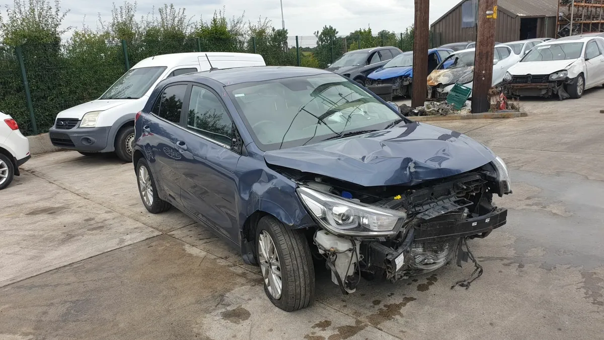 *For parts* Kia Rio, 1.0 petrol 5 speed (2017). - Image 1