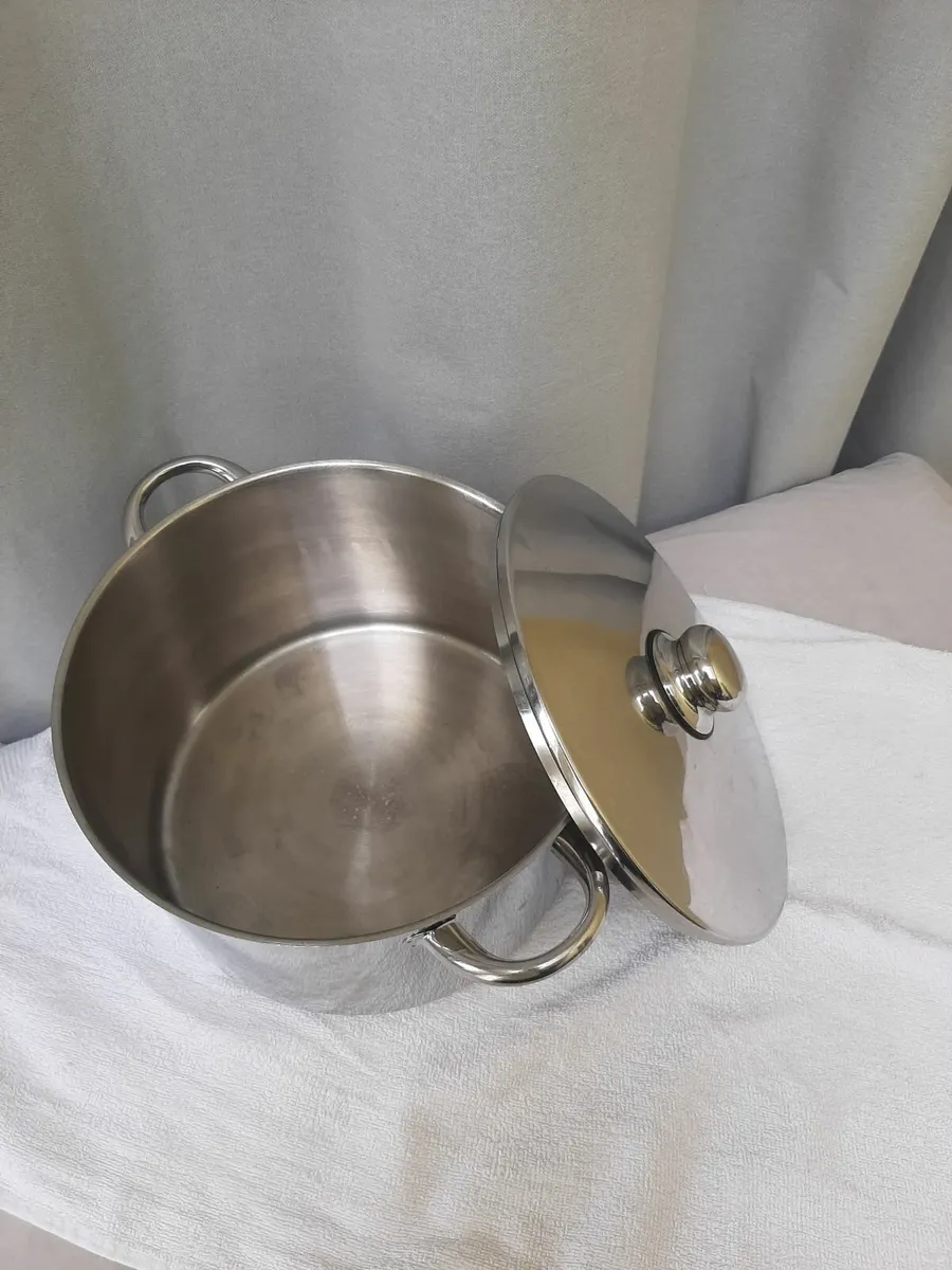 Stainless Steel Stock Pot For Sale. - Image 4