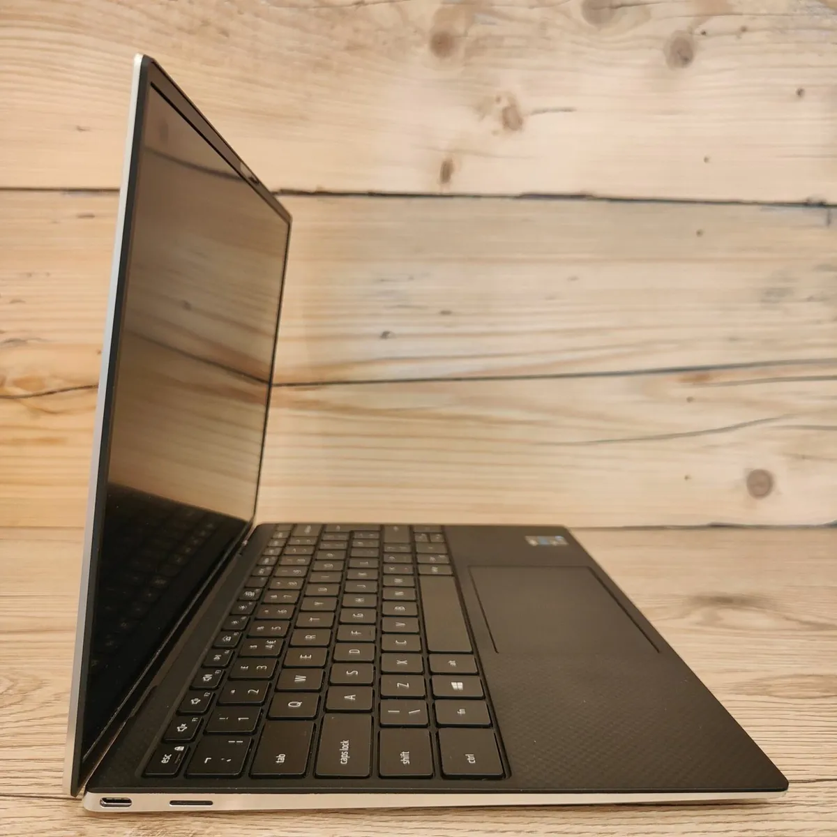 Dell XPS / Intel I5 11th Gen/ 512Gb SSD/ Like New - Image 2