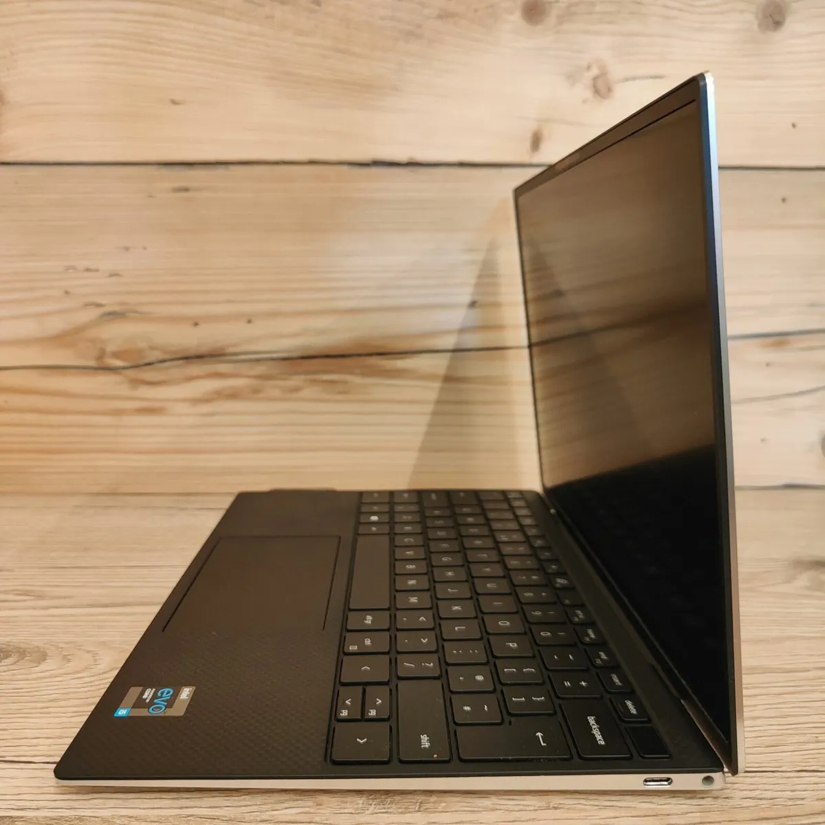 Dell XPS / Intel I5 11th Gen/ 512Gb SSD/ Like New - Image 3