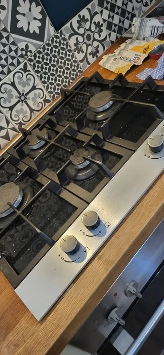 Gas Hob Oven And Hood - Ready To Go - Image 1
