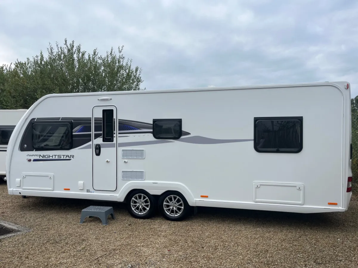 2023 SWIFT ACE AWARD NIGHTSTAR 8FT 6/7 BERTH - Image 3