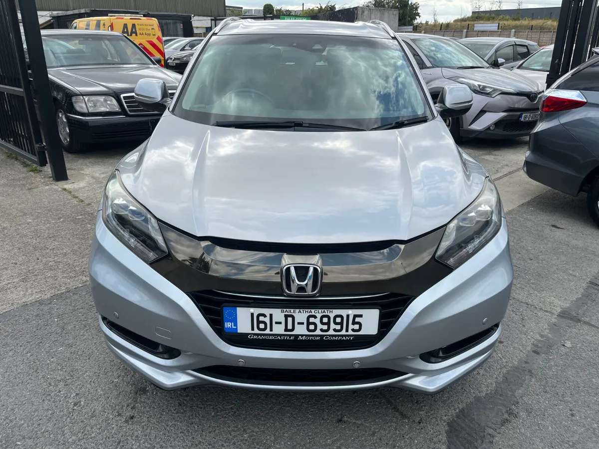 Honda Vezel 2016, 1.5 HYBRID AUTO LOW KM LEATHER - Image 2