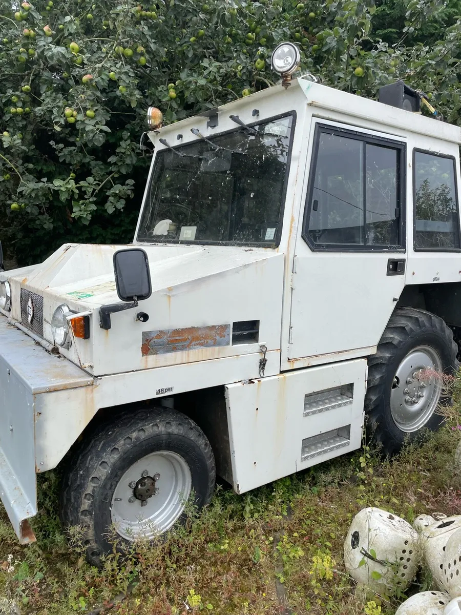 Massey Ferguson Tug - Image 2