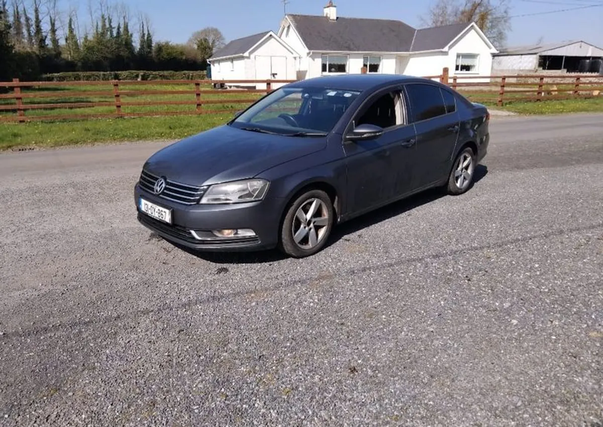2013 Volkswagen Passat Diesel - Image 3
