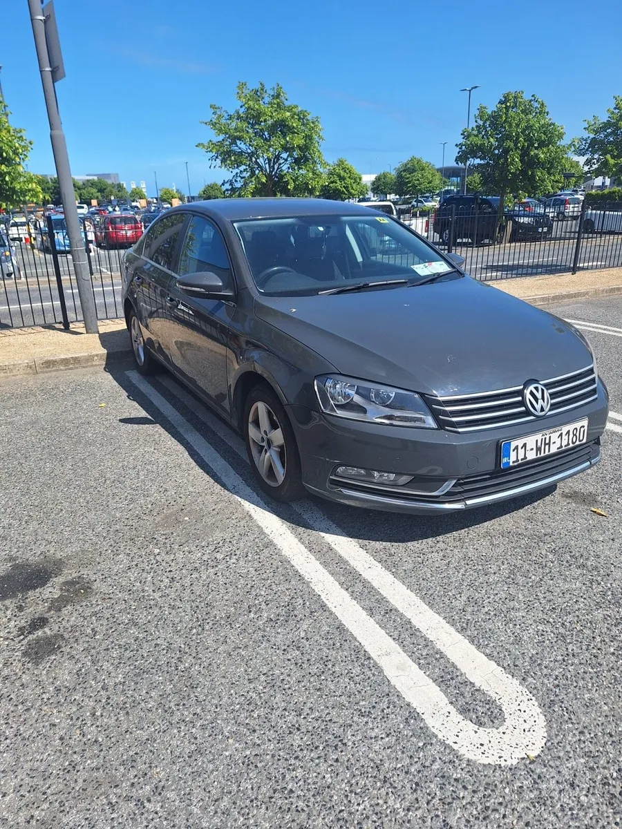 Volkswagen Passat - Image 1
