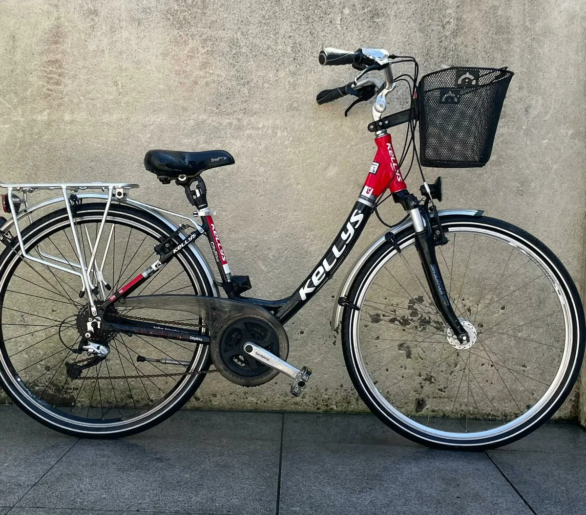 BRAND NEW ladies bicycle - Image 1
