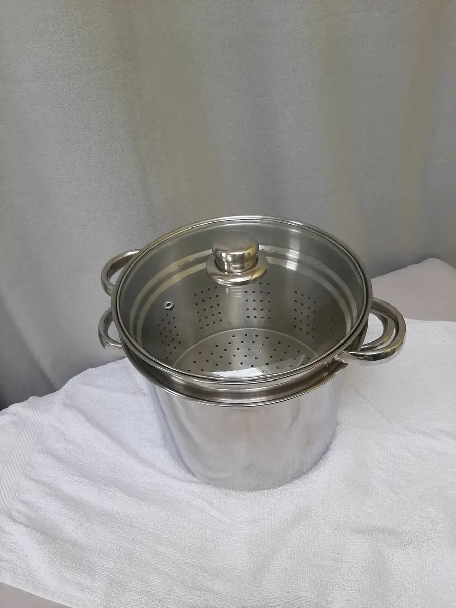 Stainless Steel Stock Pot/ Pasta Strainer For Sale - Image 3