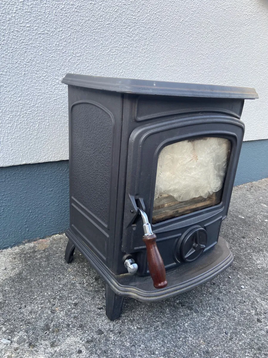 Stove - Image 1