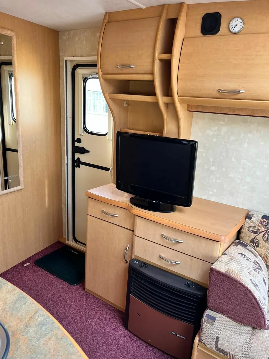 Swift Freestyle 2 Berth Caravan - Image 4