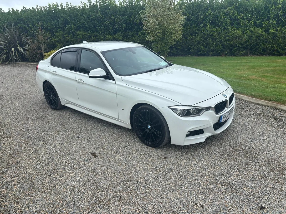2017 BMW 330 E M-SPORT - Image 1