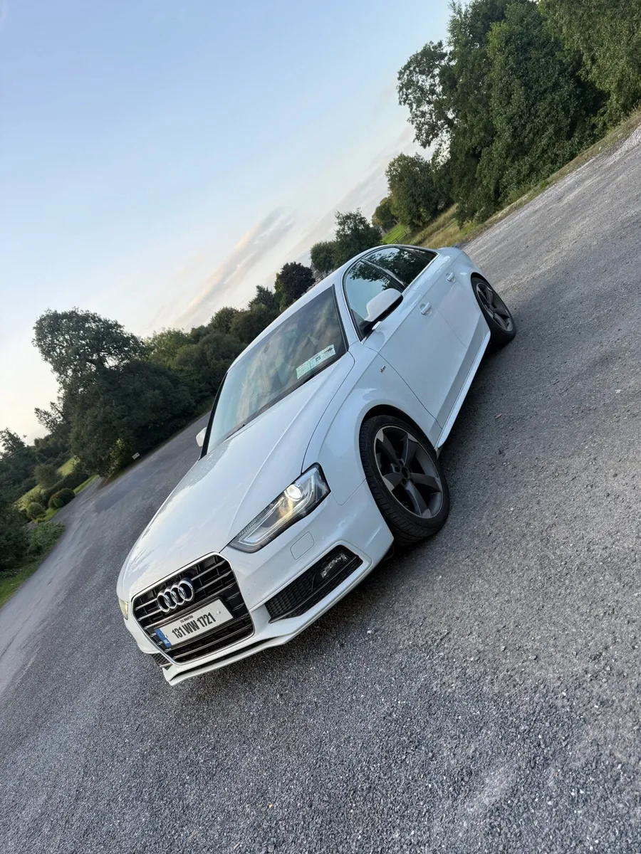 131 Audi A4 *S-LINE* - Image 2