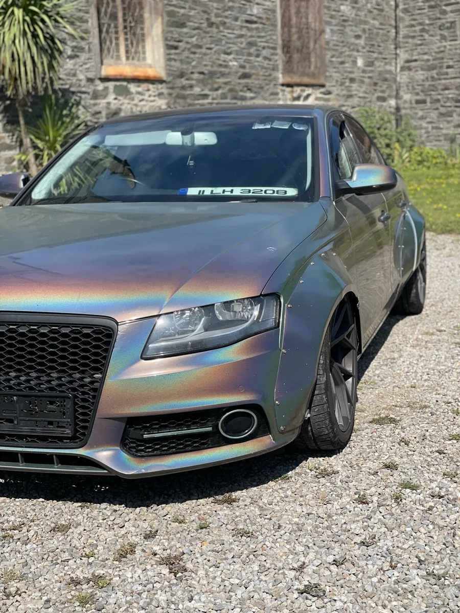 Audi A4 bagged kitted - Image 2