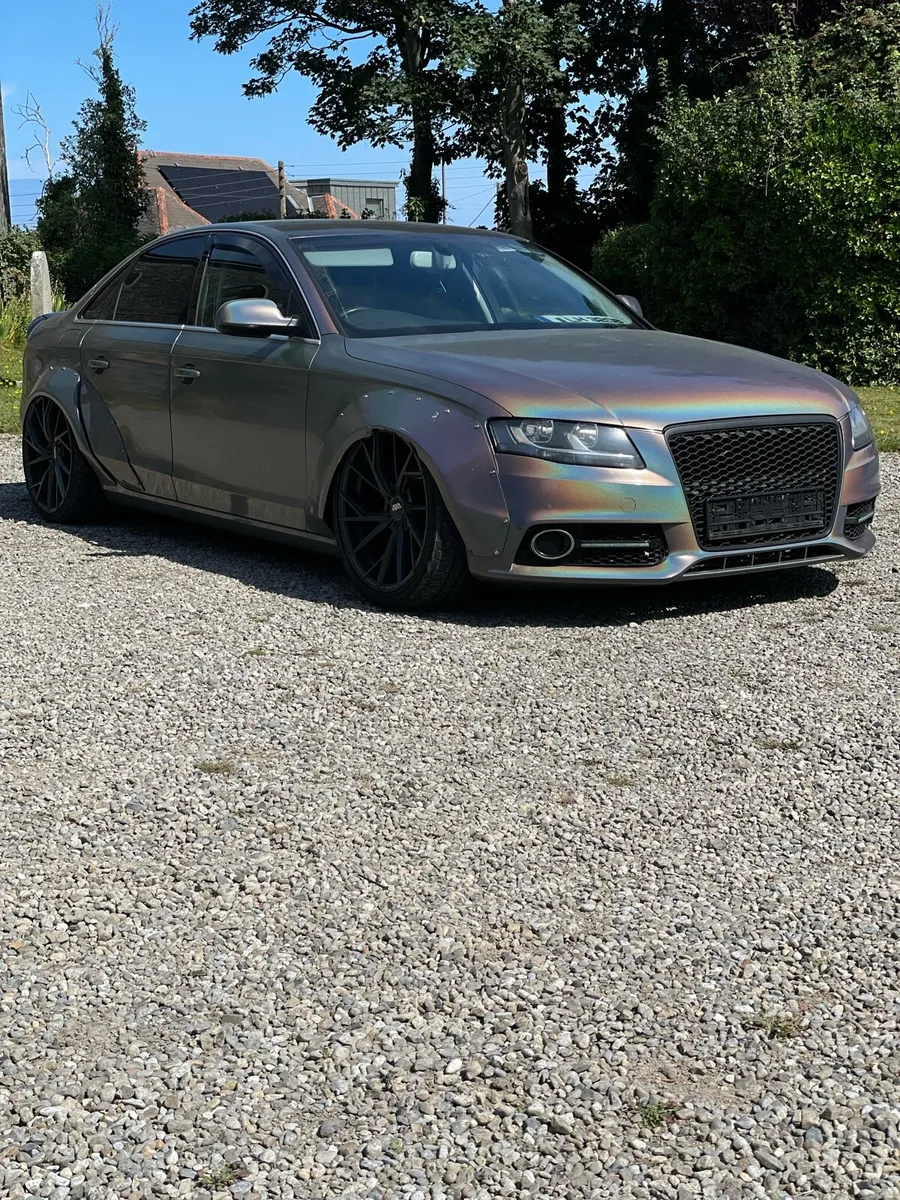 Audi A4 bagged kitted - Image 3