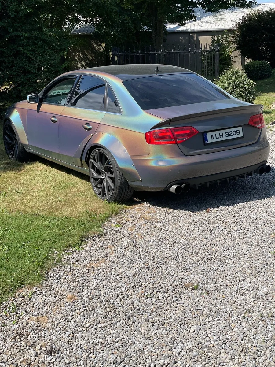 Audi A4 bagged kitted - Image 4