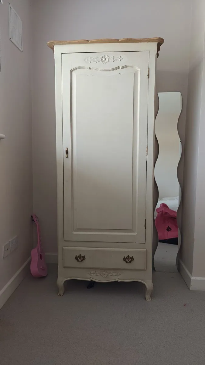 Wardrobe, Armoire style - Image 1