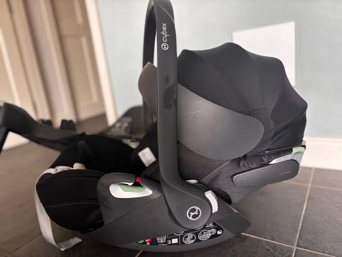 Infant car seat - Image 2