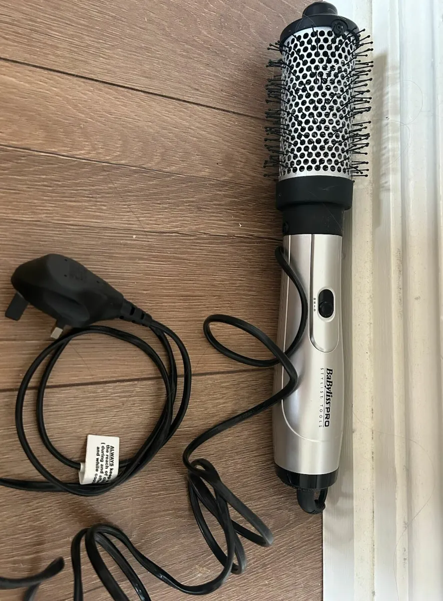 Babyliss PRO hair dryer & styler - Image 1