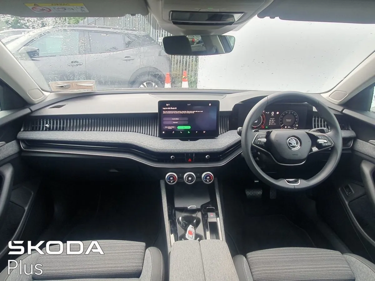 Skoda Superb Selection 2.0 TDI 150HP DSG - Image 2