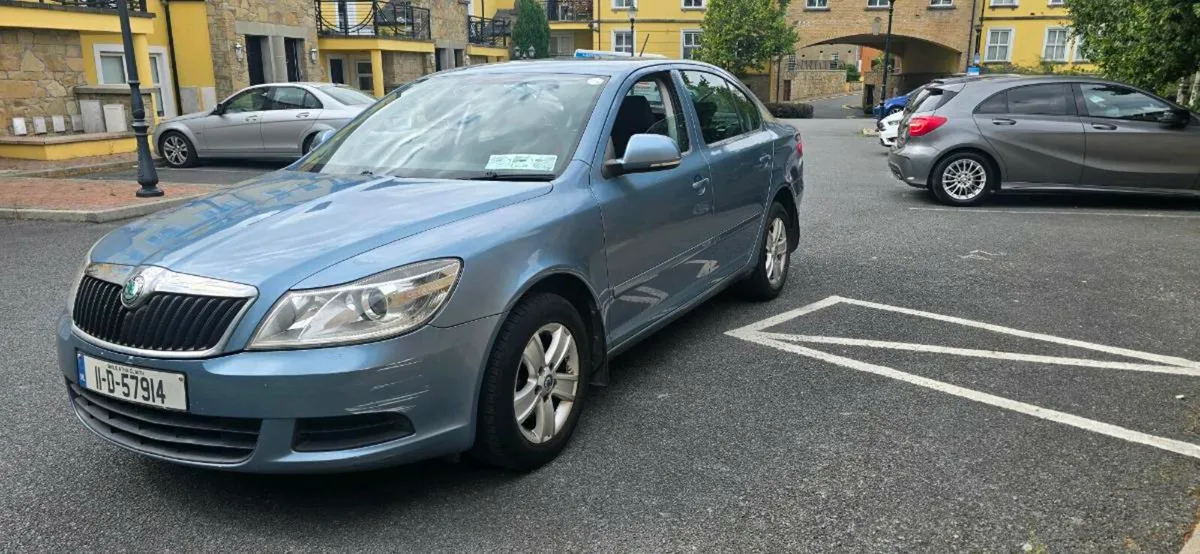 2011 Octavia NCT AND TAX - Image 2