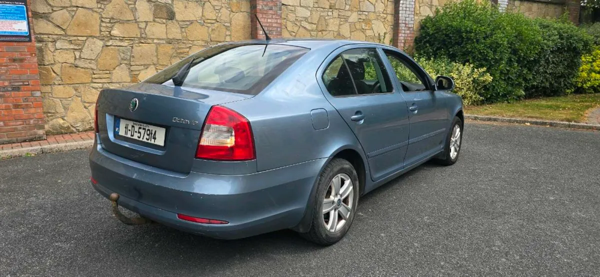 2011 Octavia NCT AND TAX - Image 4