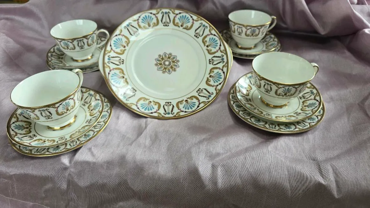 Royal Grafton Regency Tea Trios & Cake Plate - Image 1