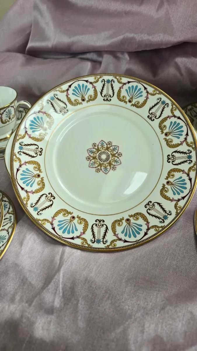 Royal Grafton Regency Tea Trios & Cake Plate - Image 2