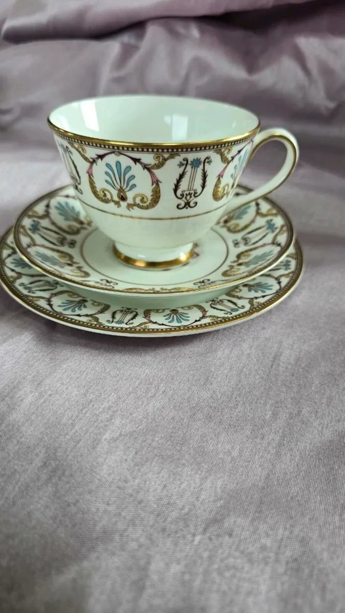 Royal Grafton Regency Tea Trios & Cake Plate - Image 3