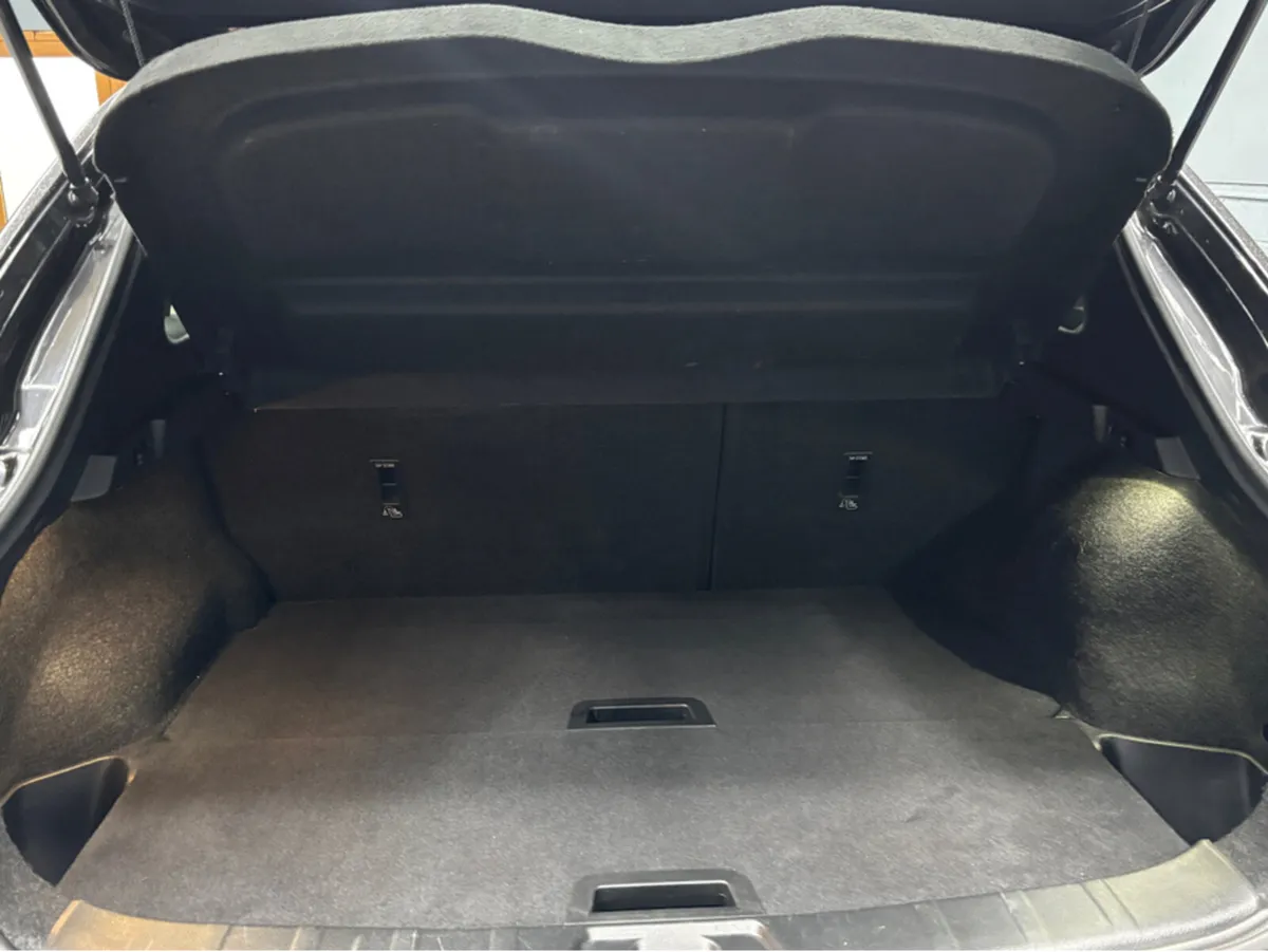 Nissan Qashqai 1.5 DCI N-CONNECTA 5DR 110PS - Image 4