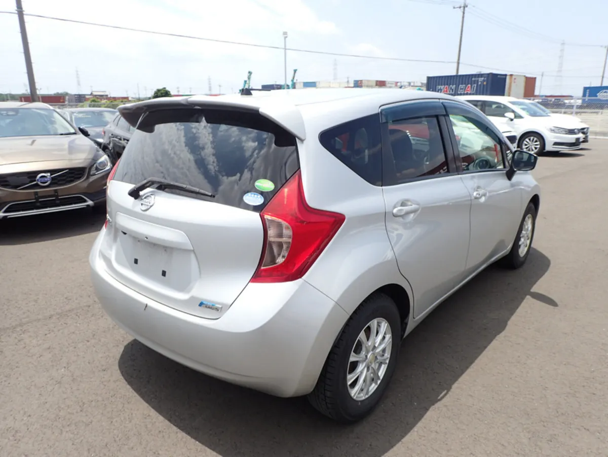 Nissan Note 1.2 PETROL AUTOMATIC - Image 4