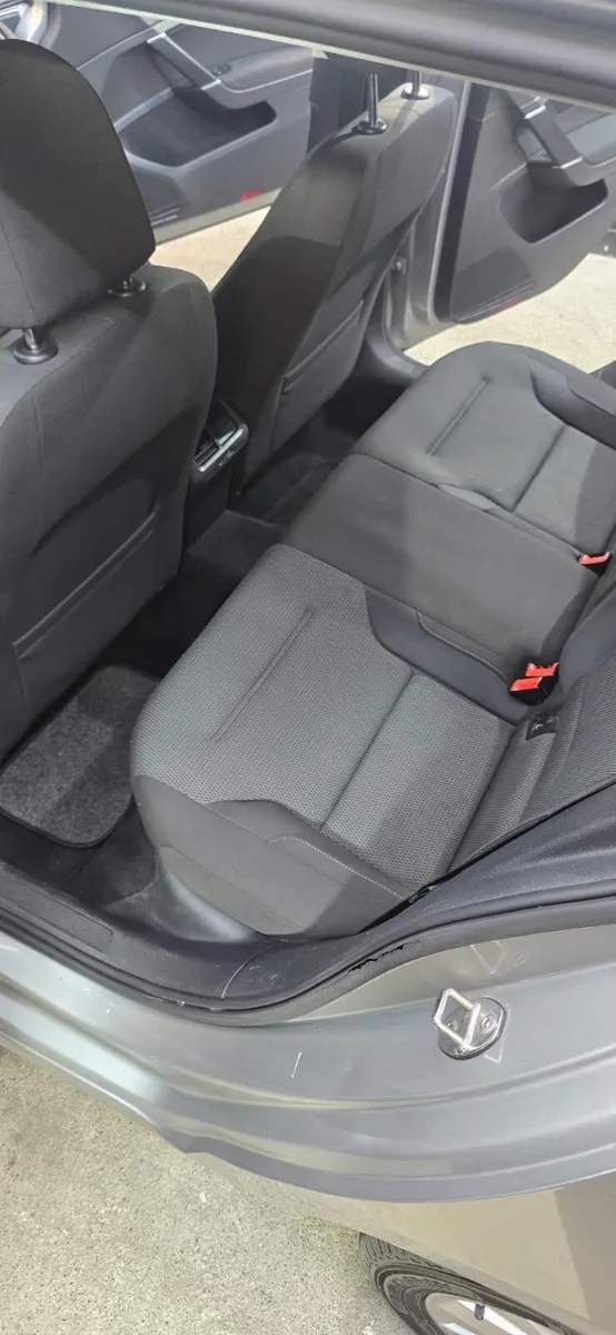 Volkswagen Golf 1.6 TDI 2014 - Image 2