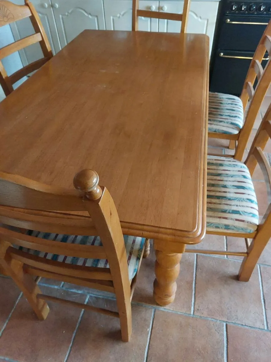 Dining Table and chairs - Image 2