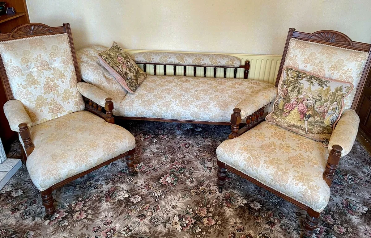 Couch - Image 1