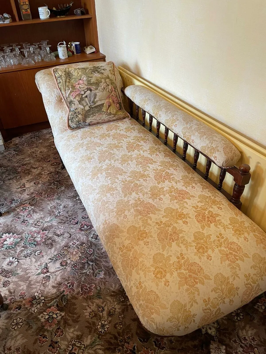 Couch - Image 3