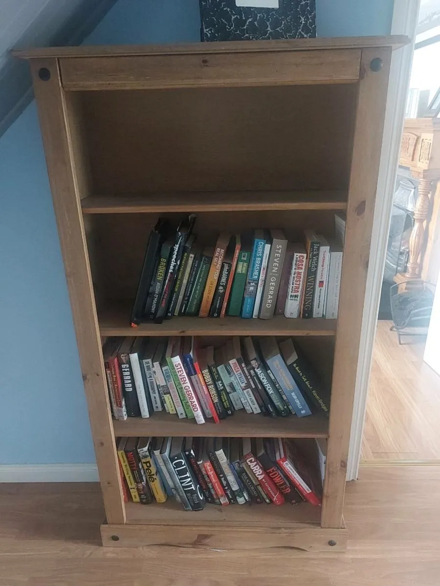 Book shelf - Image 1
