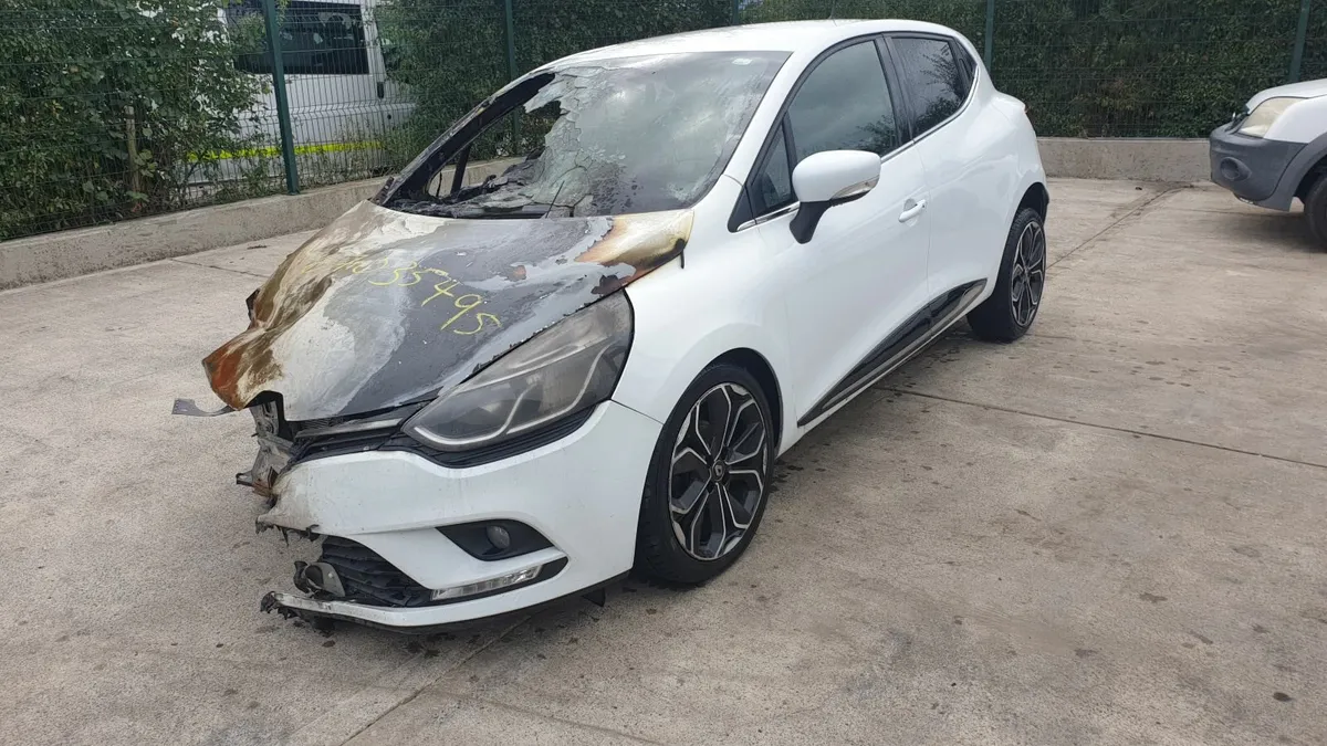 *For parts* Renault Clio, 0.9 petrol 5 speed (2019 - Image 2