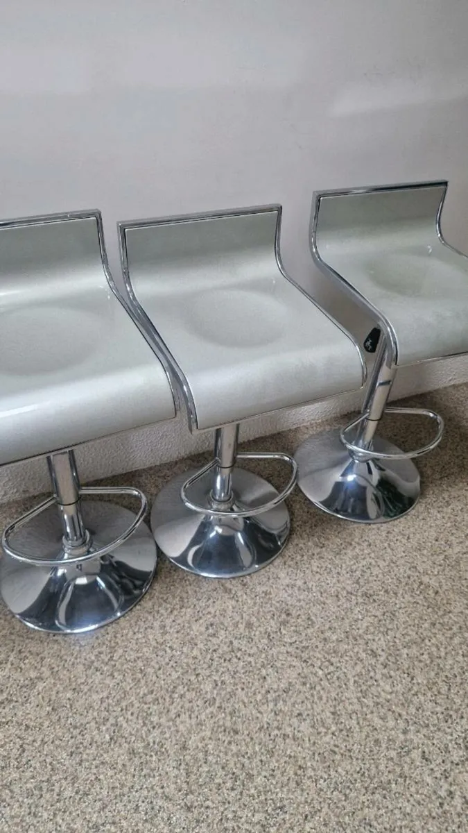 Stools - Image 3