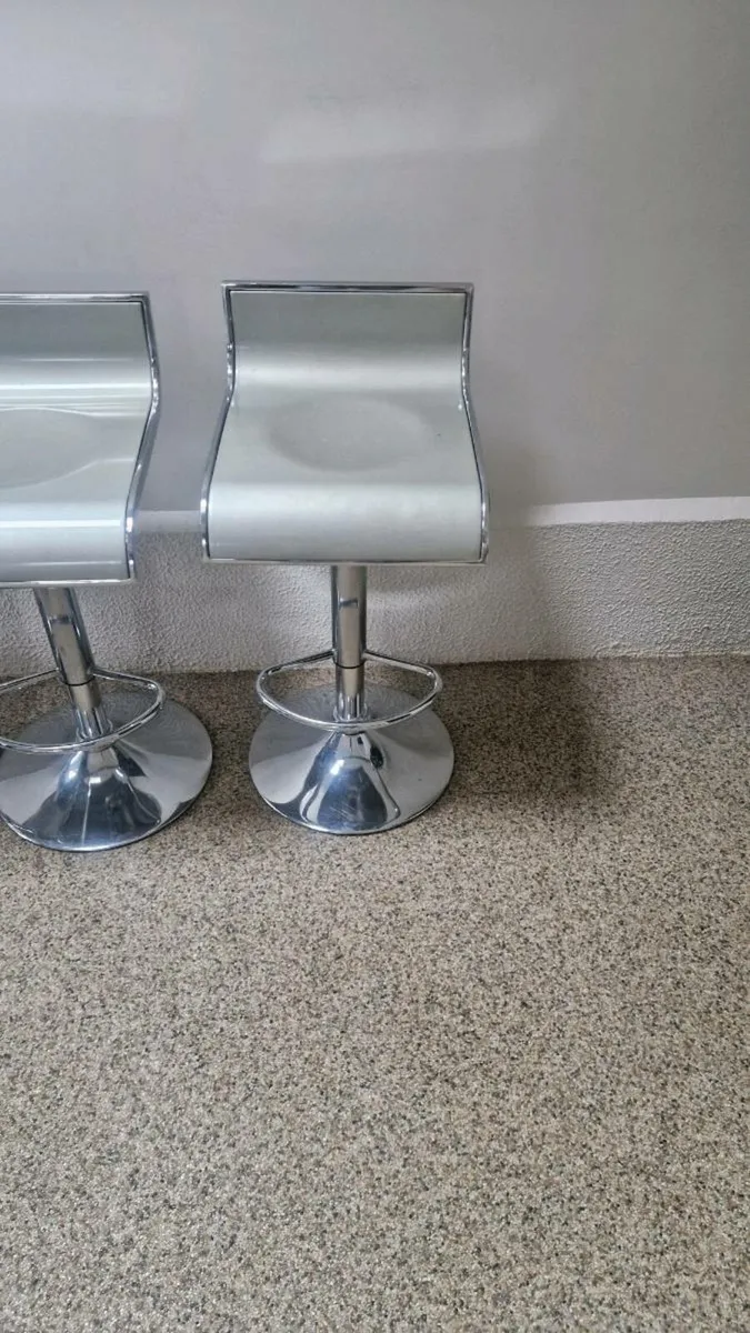 Stools - Image 4