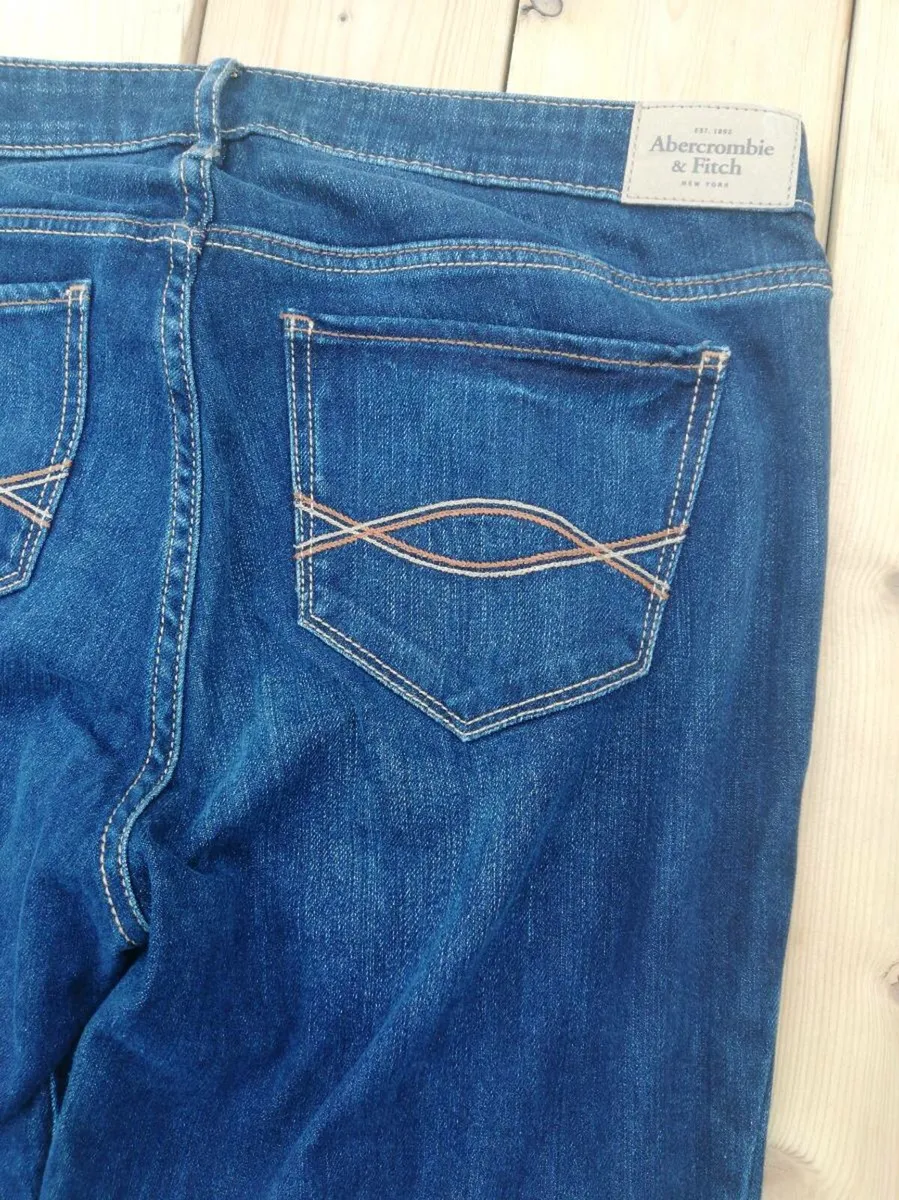 Ladies Abercrombie & Fitch jeans size 10 regular - Image 3