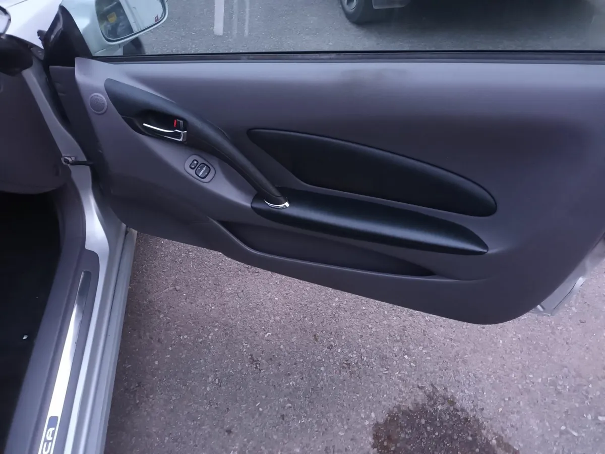 Toyota Celica 2002 - Image 1