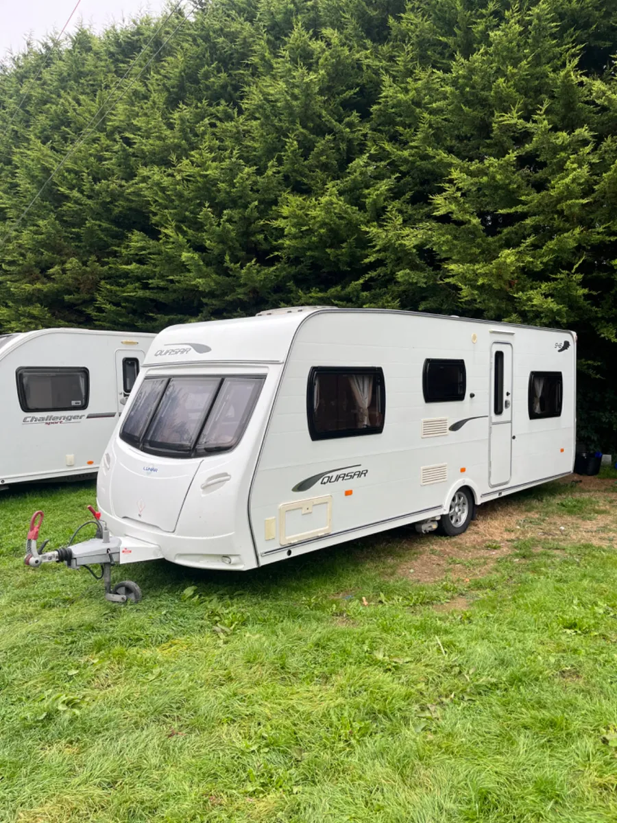 Lunar 6 Berth Triple Bunkbed Big Washroom Caravan - Image 1