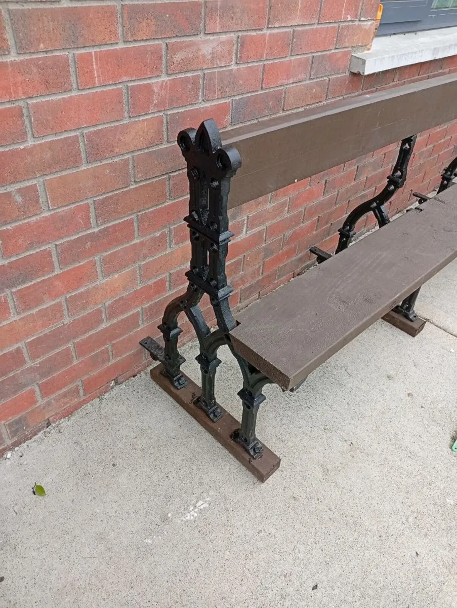 Old benches - Image 1
