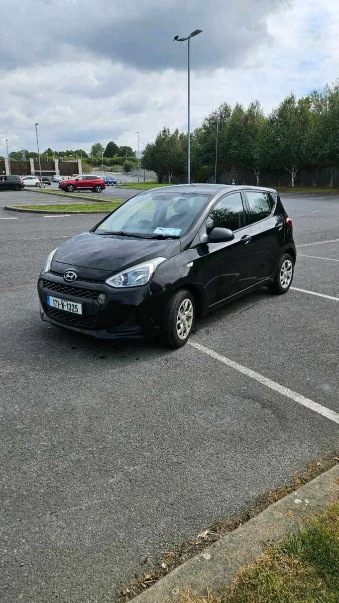 2017 Hyundai i10 - Image 2