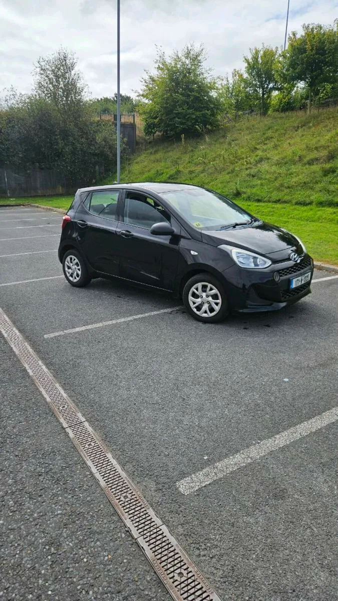 2017 Hyundai i10 - Image 3