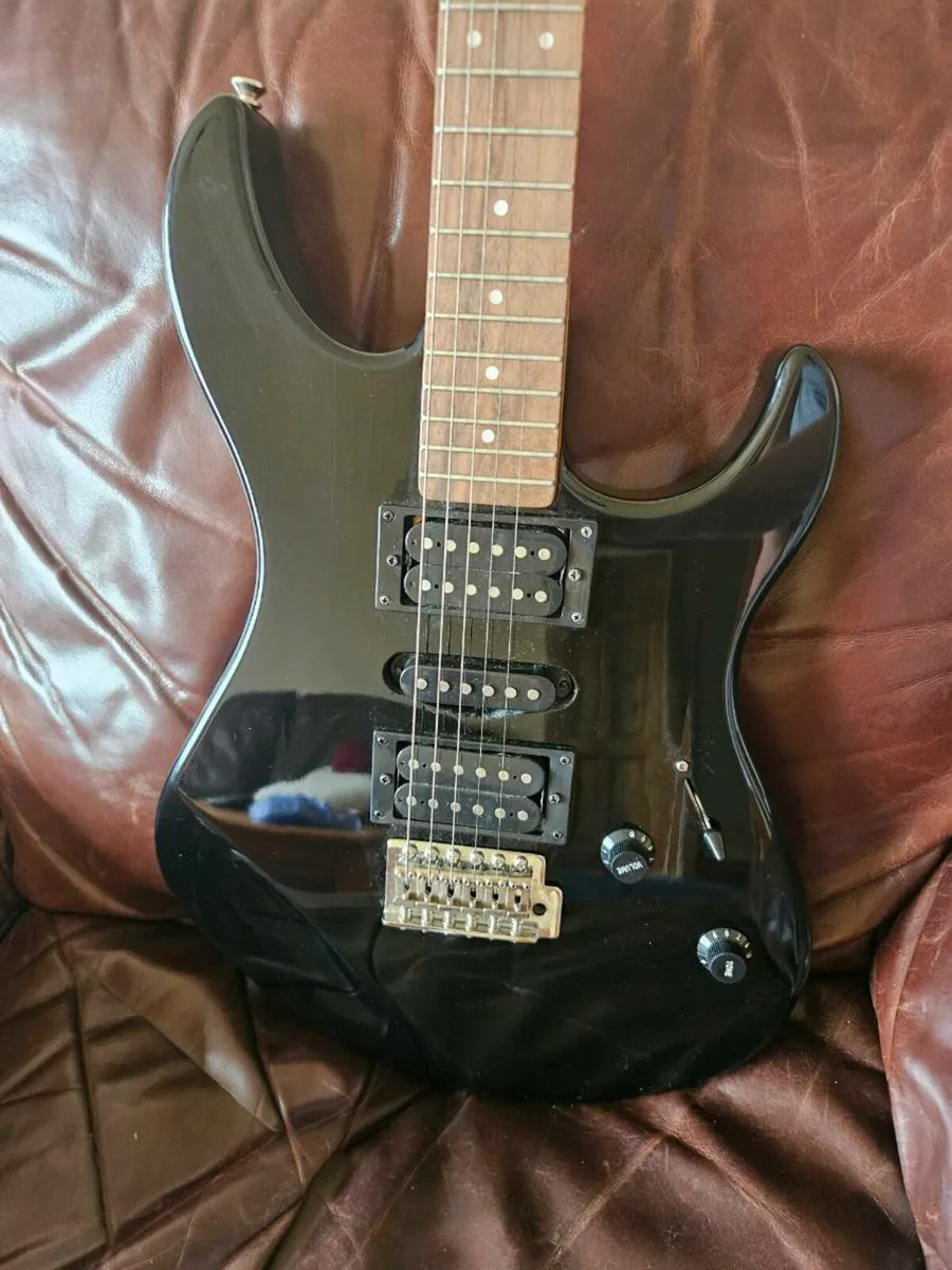 Yamaha ERG-121 Electric Guitar – Great Condition - Image 1
